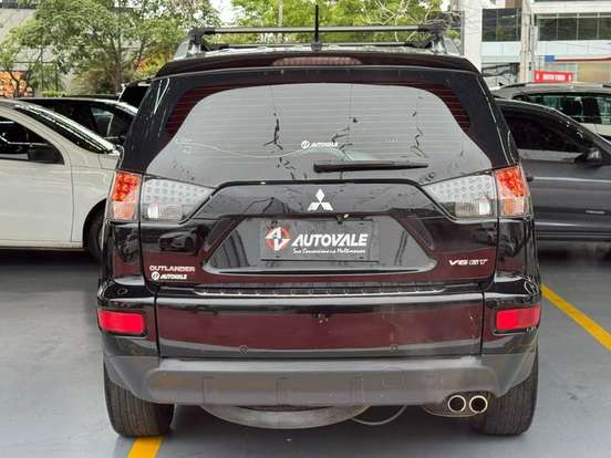 MITSUBISHI-OUTLANDER-2009