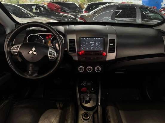 MITSUBISHI-OUTLANDER-3.0 GT 4X4 V6 24V GASOLINA 4P AUTOMÁTICO MITSUBISHI-OUTLANDER-2009