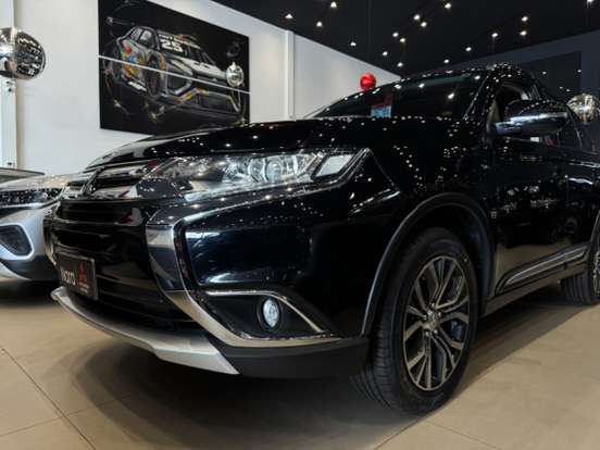 MITSUBISHI-OUTLANDER-2015