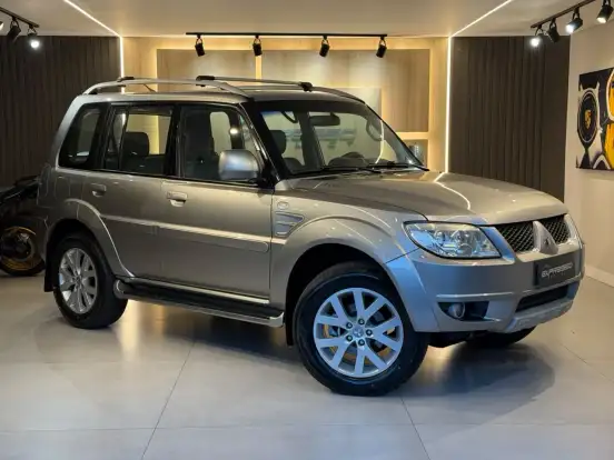 MITSUBISHI-PAJERO TR4-2011