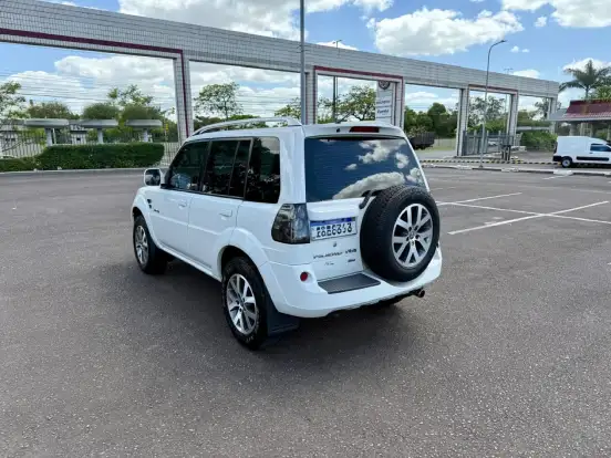 MITSUBISHI-PAJERO TR4-2.0 4X4 16V 140CV FLEX 4P AUTOMÁTICO MITSUBISHI-PAJERO TR4-2013