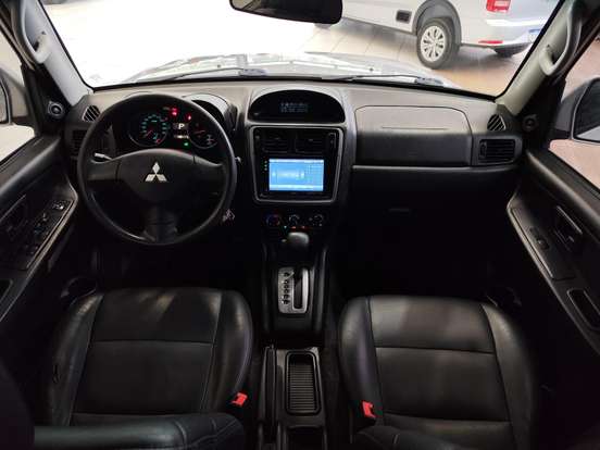 MITSUBISHI-PAJERO TR4-2012