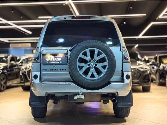 MITSUBISHI-PAJERO TR4-2.0 4X2 16V 140CV FLEX 4P AUTOMÁTICO MITSUBISHI-PAJERO TR4-2014