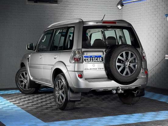 MITSUBISHI-PAJERO TR4-2.0 4X2 16V 140CV FLEX 4P AUTOMÁTICO MITSUBISHI-PAJERO TR4-2013