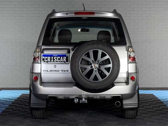 MITSUBISHI-PAJERO TR4-2013