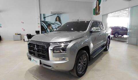 MITSUBISHI-TRITON-2025
