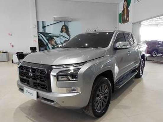 MITSUBISHI-TRITON-2.4 BITURBO DIESEL CD HPE-S 4X4 AUTOMÁTICO MITSUBISHI-TRITON-2025