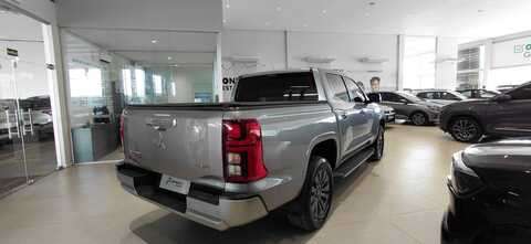 MITSUBISHI-TRITON-2.4 BITURBO DIESEL CD HPE-S 4X4 AUTOMÁTICO MITSUBISHI-TRITON-2025