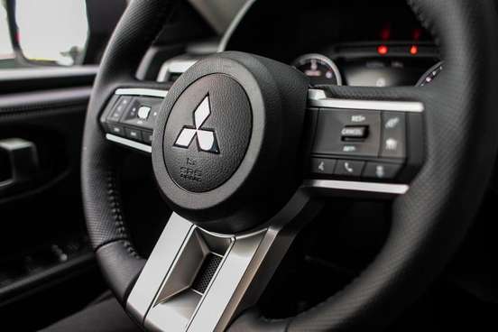 MITSUBISHI-TRITON-2026
