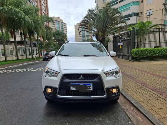 MITSUBISHI-ASX-2011
