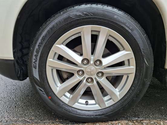 MITSUBISHI-ASX-2011
