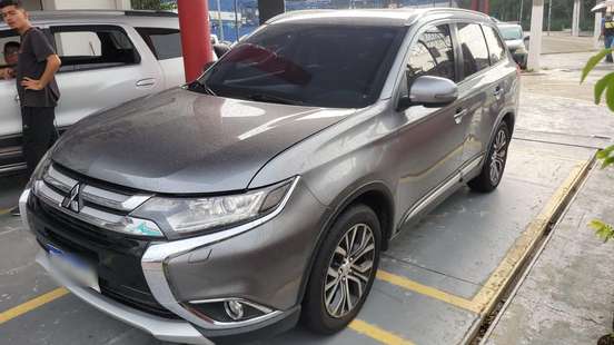MITSUBISHI-OUTLANDER-2016