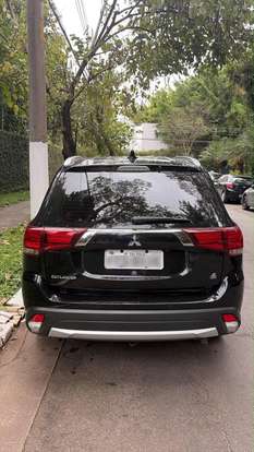 MITSUBISHI-OUTLANDER-2018