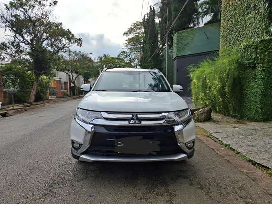 MITSUBISHI-OUTLANDER-2.0 16V GASOLINA 4P AUTOMÁTICO MITSUBISHI-OUTLANDER-2015