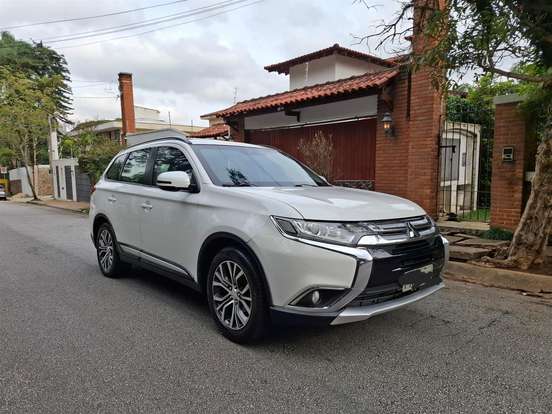 MITSUBISHI-OUTLANDER-2.0 16V GASOLINA 4P AUTOMÁTICO MITSUBISHI-OUTLANDER-2015