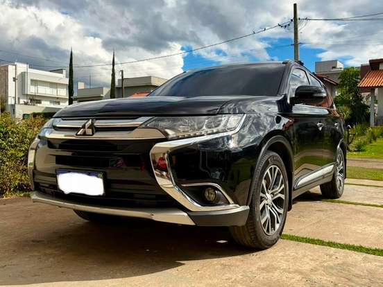 MITSUBISHI-OUTLANDER-2015