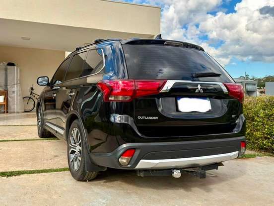 MITSUBISHI-OUTLANDER-2015