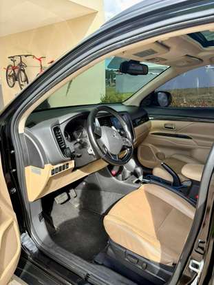MITSUBISHI-OUTLANDER-3.0 GT 4X4 V6 24V GASOLINA 4P AUTOMÁTICO MITSUBISHI-OUTLANDER-2015