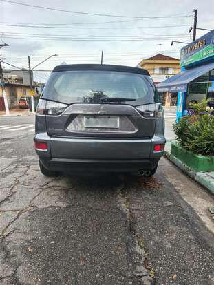 MITSUBISHI-OUTLANDER-2009