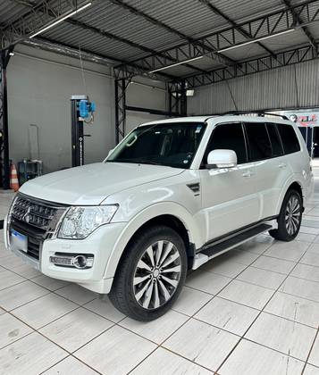 MITSUBISHI PAJERO 3.2 HPE 4X4 7 LUGARES 16V TURBO INTERCOOLER DIESEL 4P AUTOMÁTICO