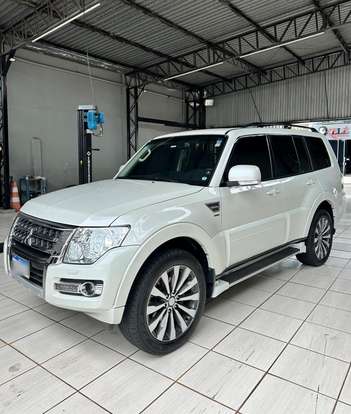 MITSUBISHI-PAJERO-2018