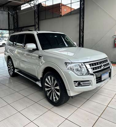 MITSUBISHI-PAJERO-2018
