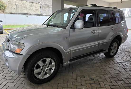 MITSUBISHI-PAJERO FULL-3.2 GLS 4X4 16V TURBO INTERCOOLER DIESEL 4P AUTOMÁTICO MITSUBISHI-PAJERO FULL-2006