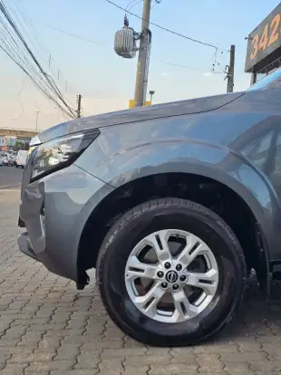 NISSAN-FRONTIER-2023