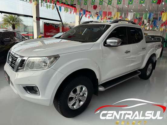 NISSAN-FRONTIER-2017