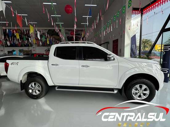 NISSAN-FRONTIER-2.3 16V TURBO DIESEL LE CD 4X4 AUTOMÁTICO NISSAN-FRONTIER-2017