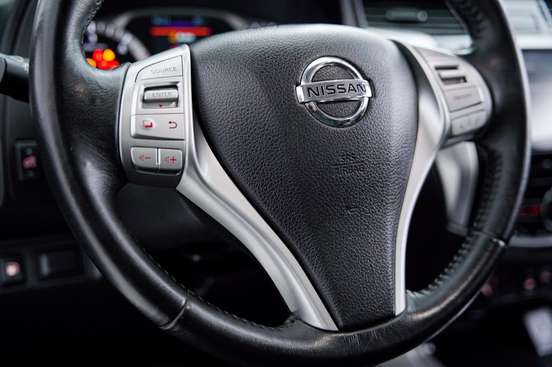 NISSAN-FRONTIER-2020