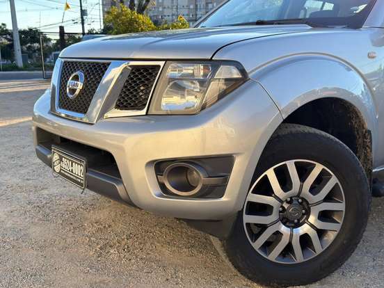 NISSAN-FRONTIER-2016