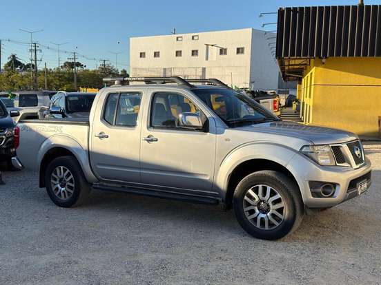 NISSAN-FRONTIER-2016