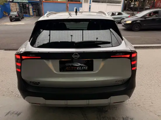 NISSAN-KICKS-2025