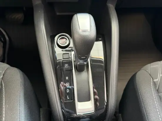 NISSAN-KICKS-2023
