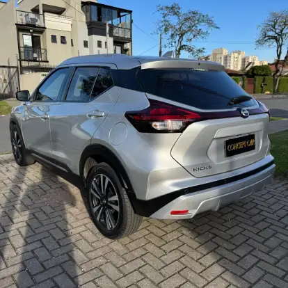 NISSAN-KICKS-2023