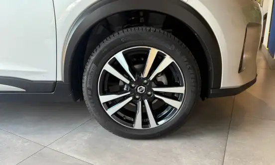 NISSAN-KICKS-2022