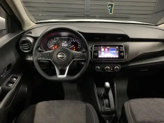 NISSAN-KICKS-2023