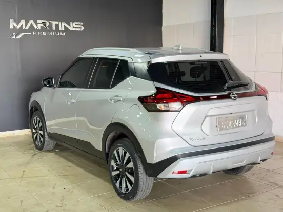 NISSAN-KICKS-2023