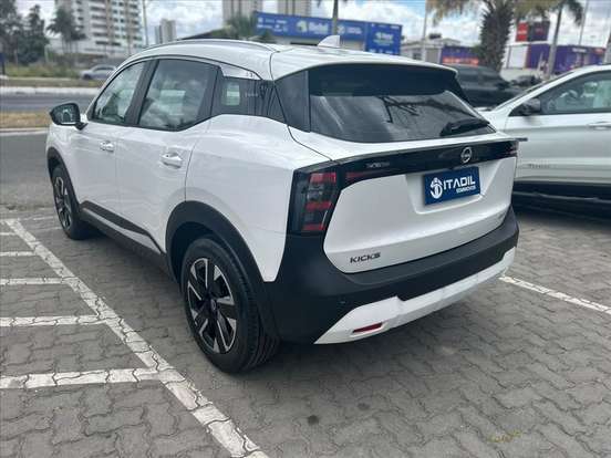 NISSAN-KICKS-2025