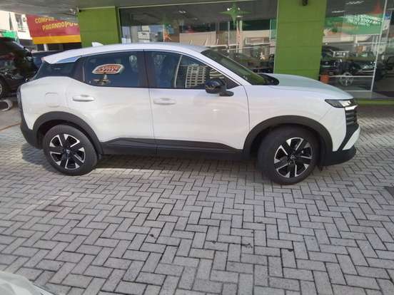 NISSAN-KICKS-2025