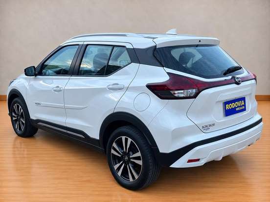 NISSAN-KICKS-2022