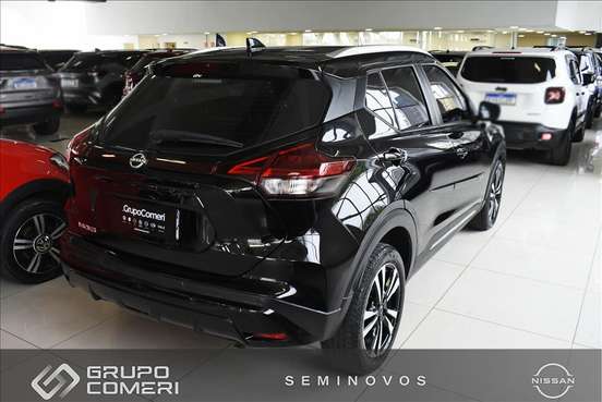 NISSAN-KICKS-2023