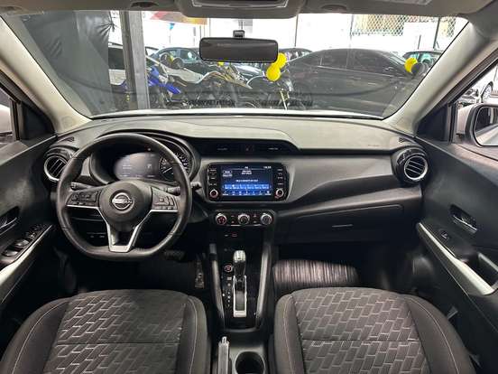 NISSAN-KICKS-2023