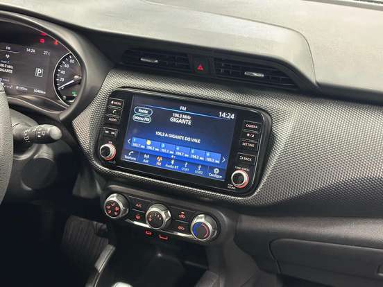 NISSAN-KICKS-2023
