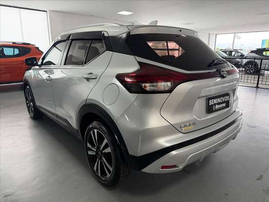 NISSAN-KICKS-2022