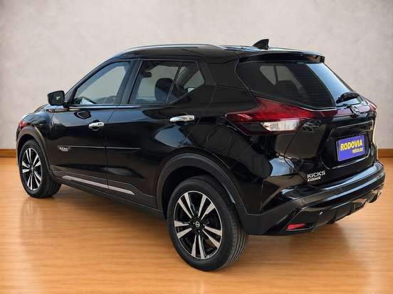 NISSAN-KICKS-2022
