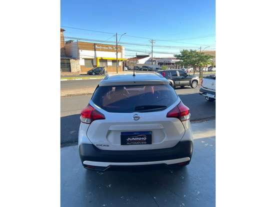 NISSAN-KICKS-2019