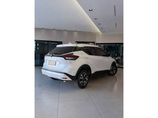 NISSAN-KICKS-2024