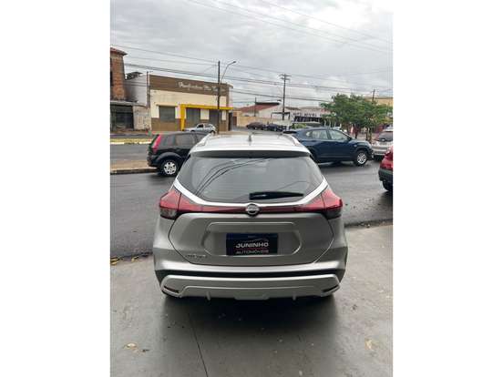 NISSAN-KICKS-2024